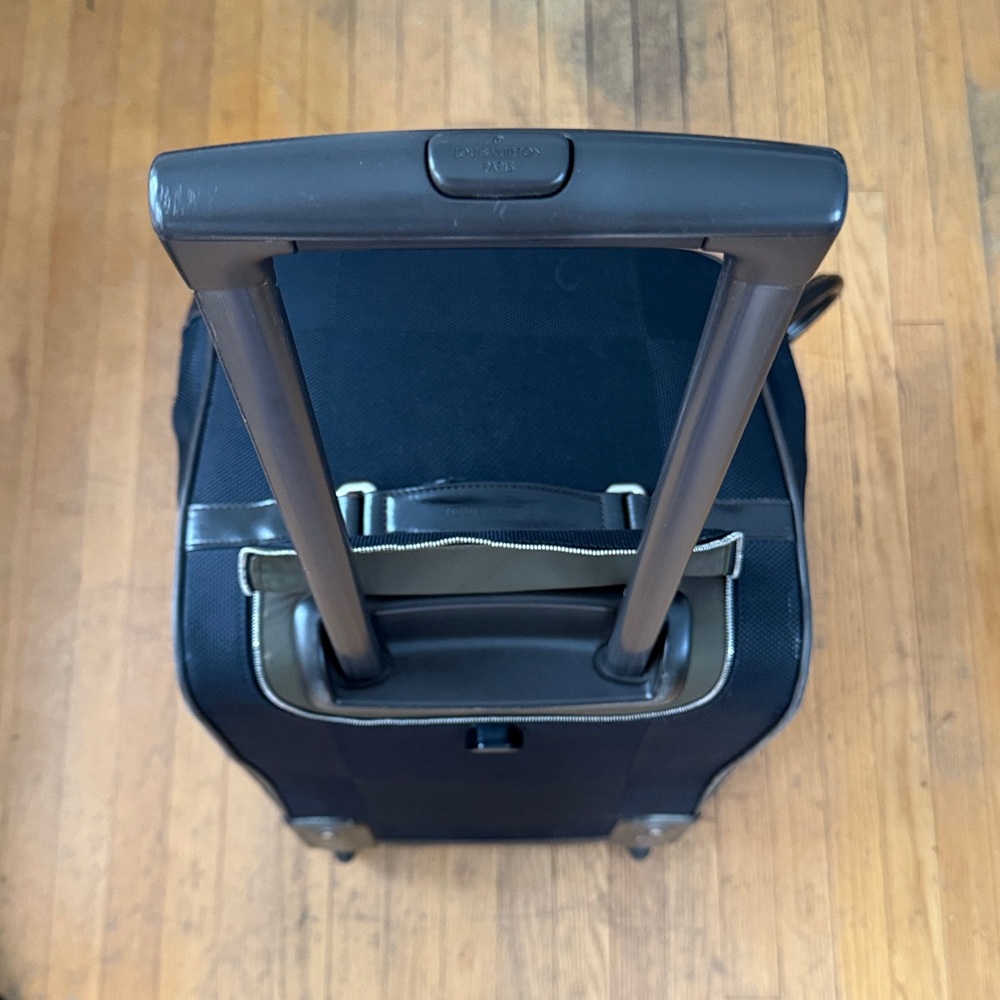 Louis Vuitton Black and Brown Travel Bag - Picture 8 of 16